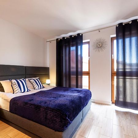 Apartamenty Baltyckie - Grand Baltic - Wifi, Klimatyzacja, Sala Zabaw, Taras Wypoczynkowy, Centrum Ustki Stolpmünde Exterior foto