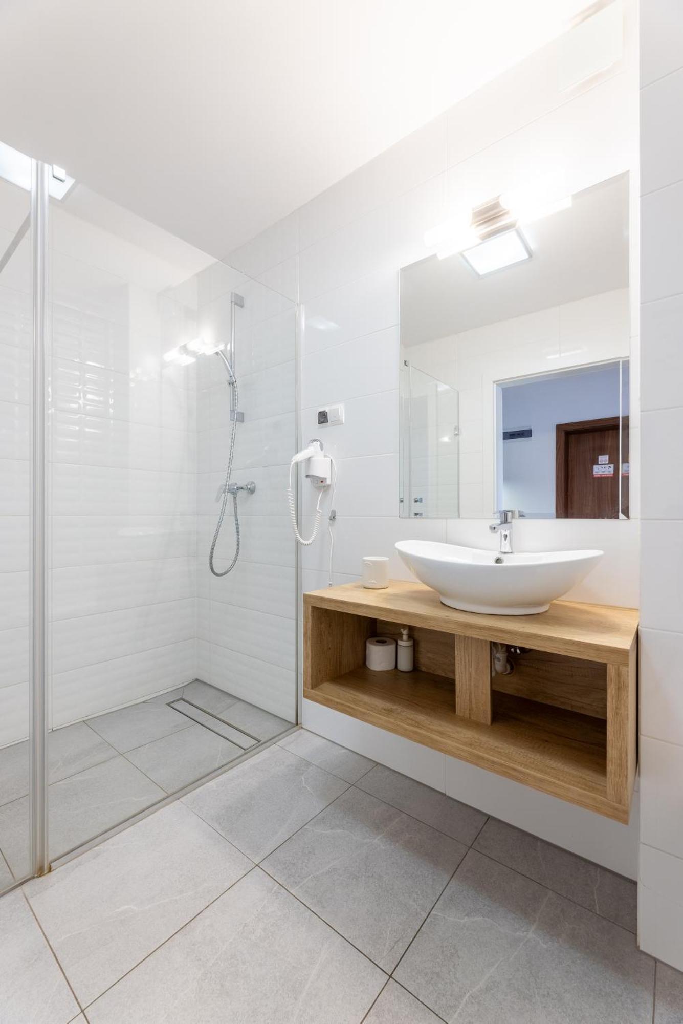 Apartamenty Baltyckie - Grand Baltic - Wifi, Klimatyzacja, Sala Zabaw, Taras Wypoczynkowy, Centrum Ustki Stolpmünde Exterior foto