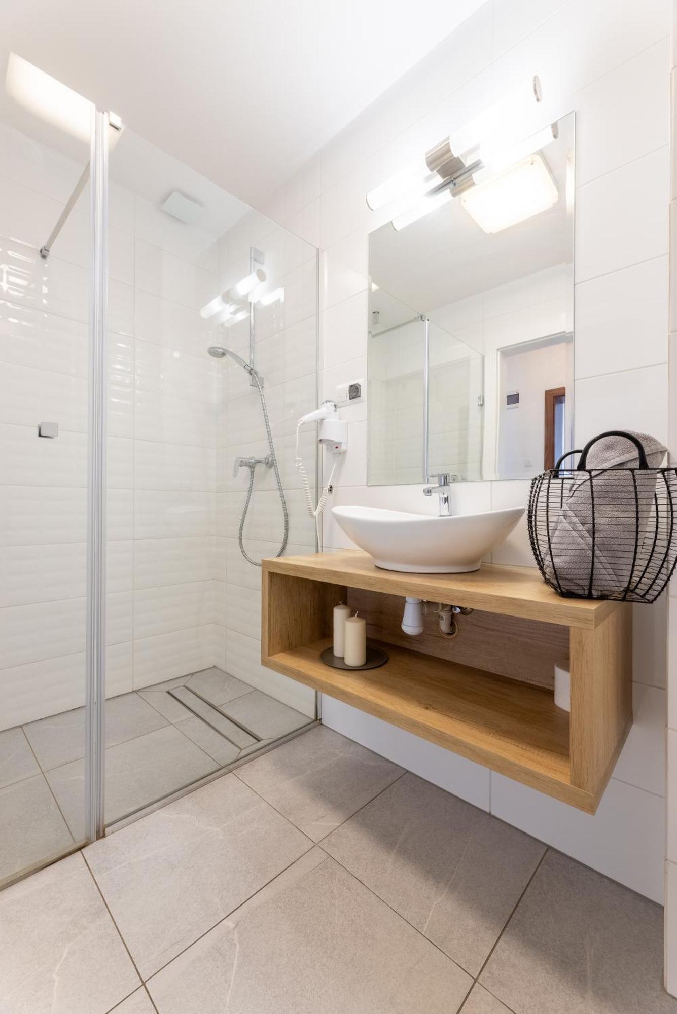 Apartamenty Baltyckie - Grand Baltic - Wifi, Klimatyzacja, Sala Zabaw, Taras Wypoczynkowy, Centrum Ustki Stolpmünde Exterior foto
